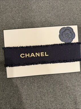 CHANEL gift box with ribbon and filler - empty